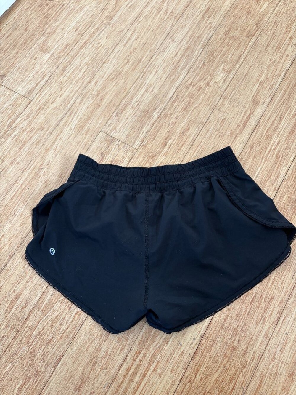 Lululemon Shorts Womens 4 Black Hotty Hot 3" Running Workout Gym Liner Mesh